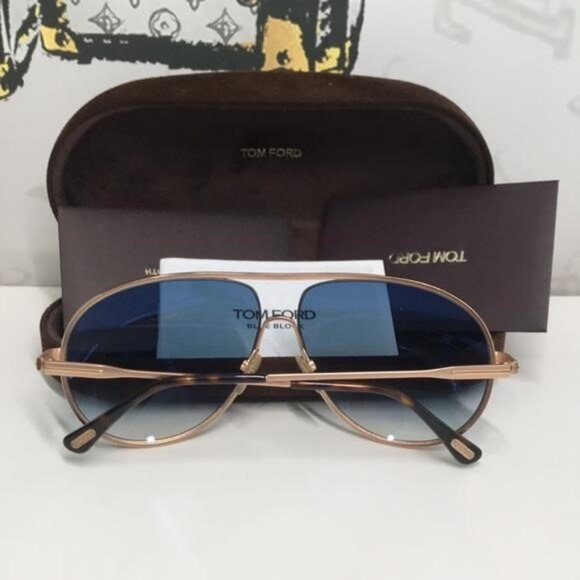 Tom Ford TF450 28P “Cliff” Aviator Sunglasses – Rose Gold / Gradient Blue - Picture 10 of 11